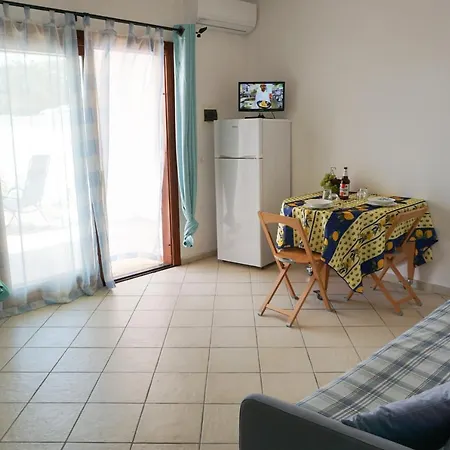 Casa Degli Oleandri By Holiday World Apartment